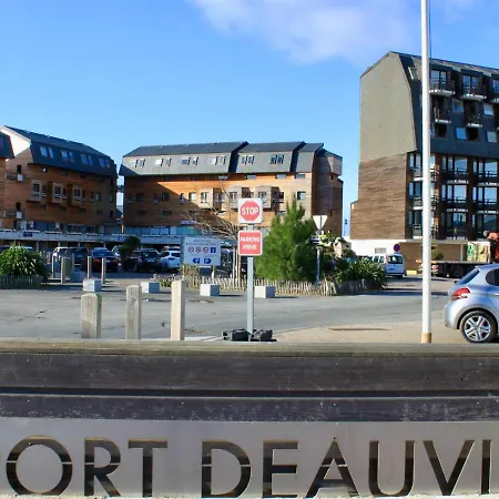 Les Marinas-4 By Interhome * دوفييل