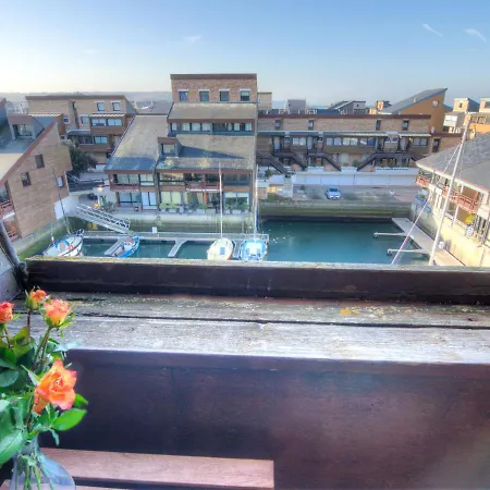 Les Marinas-4 By Interhome