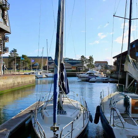 아파트 Les Marinas-4 By Interhome 도빌